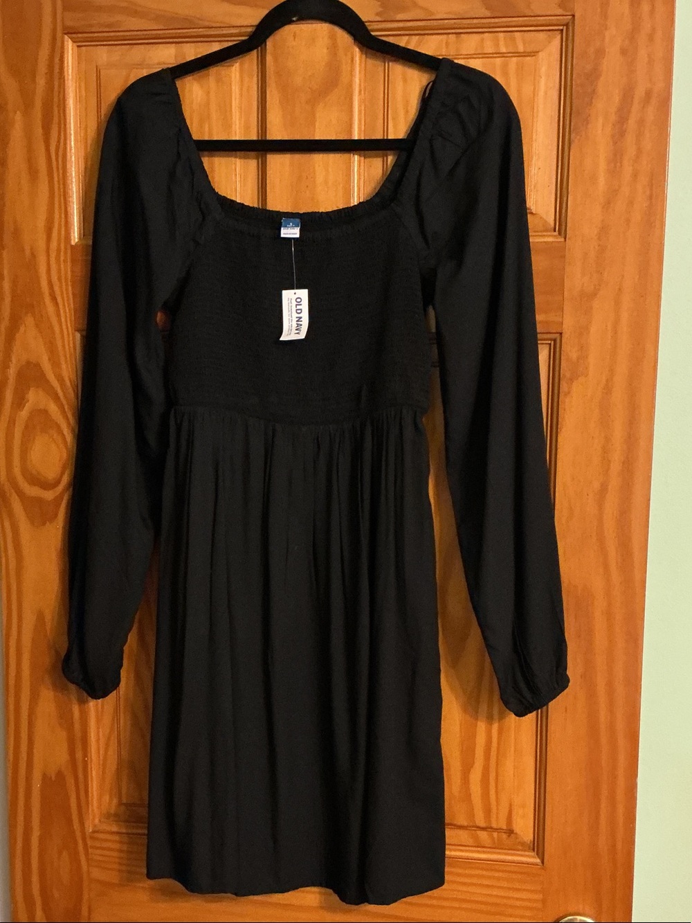 Old Navy Black Long-Sleeve Smocked Bodice Dress